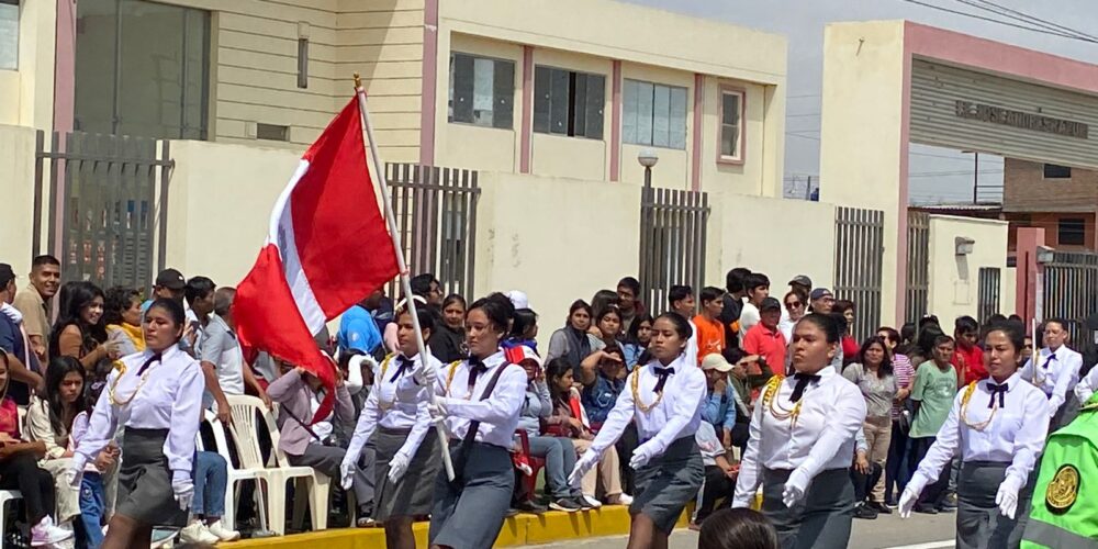 ESCOLTA MUJERES